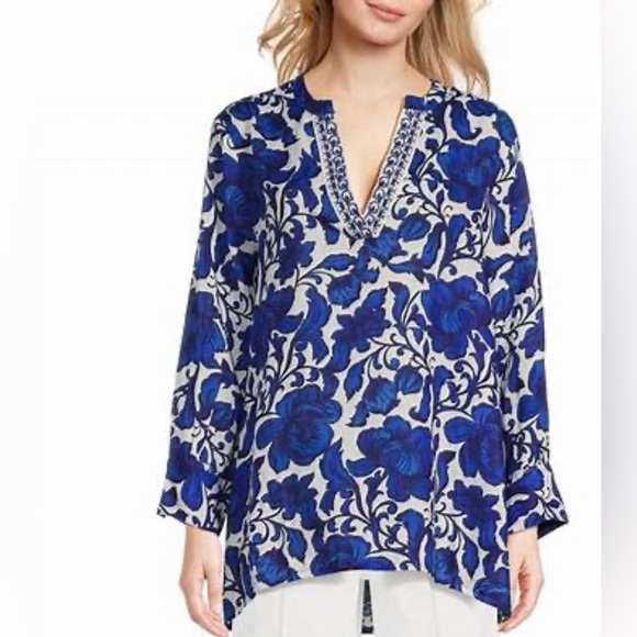 JOHNNY WAS Workshop Henley Voyager Floral Print Split V-Neck Long Sleeve Tunic - Picture 3 of 15